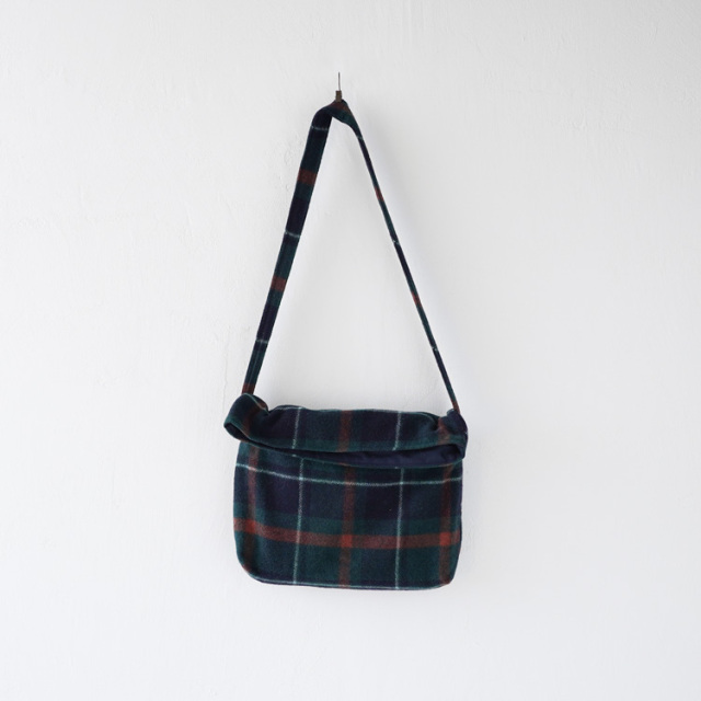 【ソーイングキット】B-3 四角いショルダーバッグキット モッサグリーン