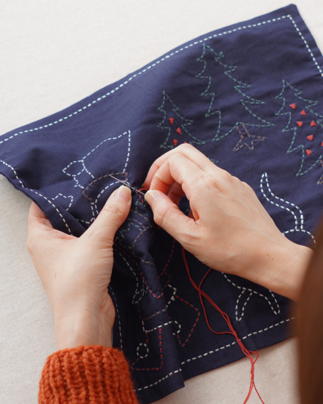Tale & Tapestry 赤ずきん 図案に沿って刺すだけ！かんたんキット 刺し子のふきん
