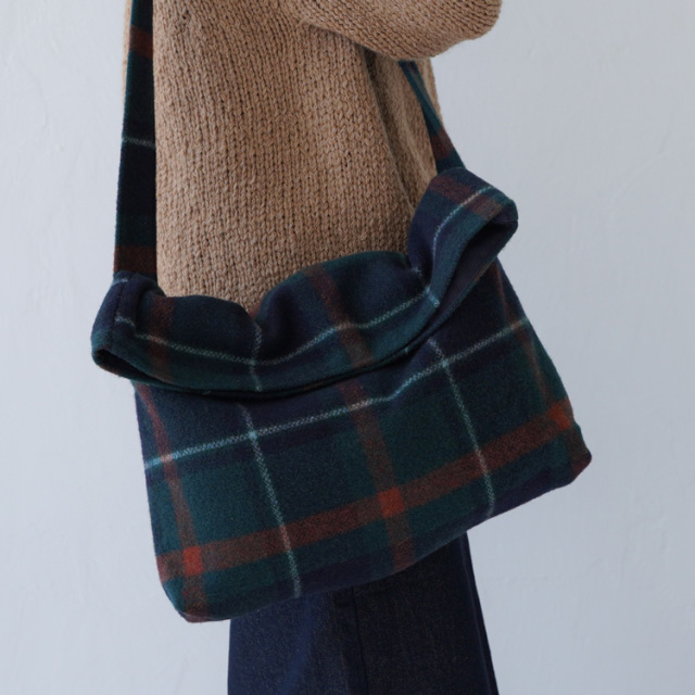 35310uv30005_BiTILE 生地 モッサチェック ECO WOOL 生地幅138cm 50cm単位オーダーカット