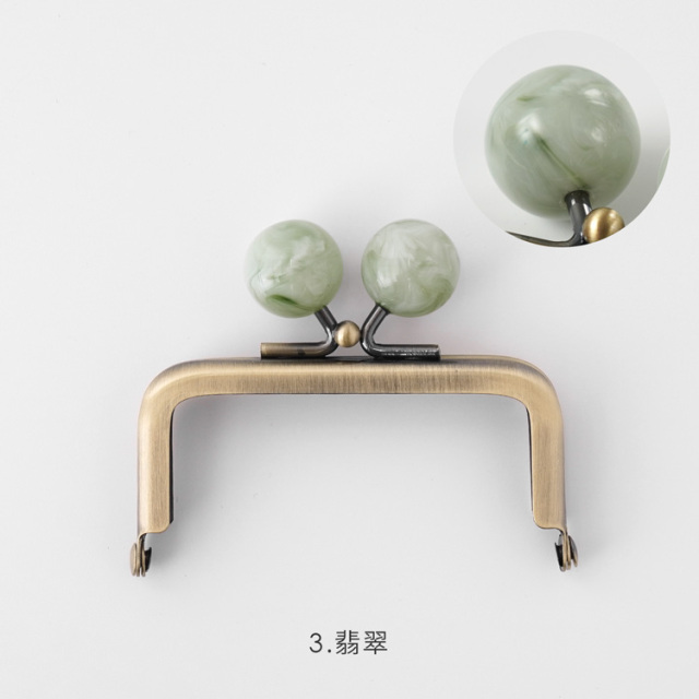 大玉の角丸口金