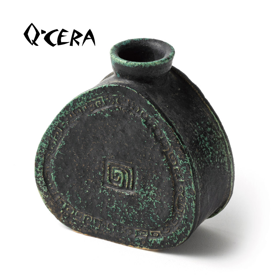 たたら花瓶【Q-CERA（丸田博人）】