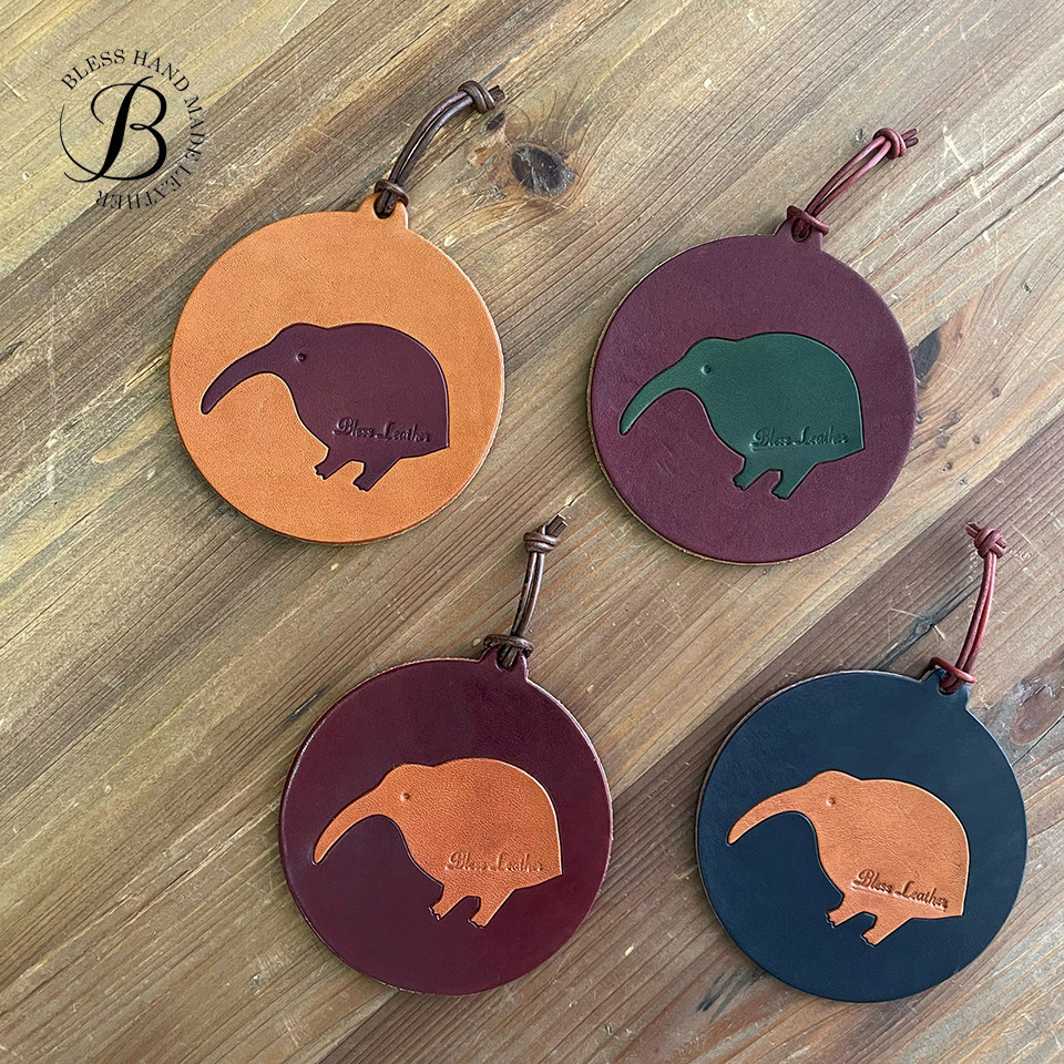 丸コースター（kiwi）＜ワイン・レッド・キャメル・ネイビー＞【BLESS（井手英史）】※受注生産