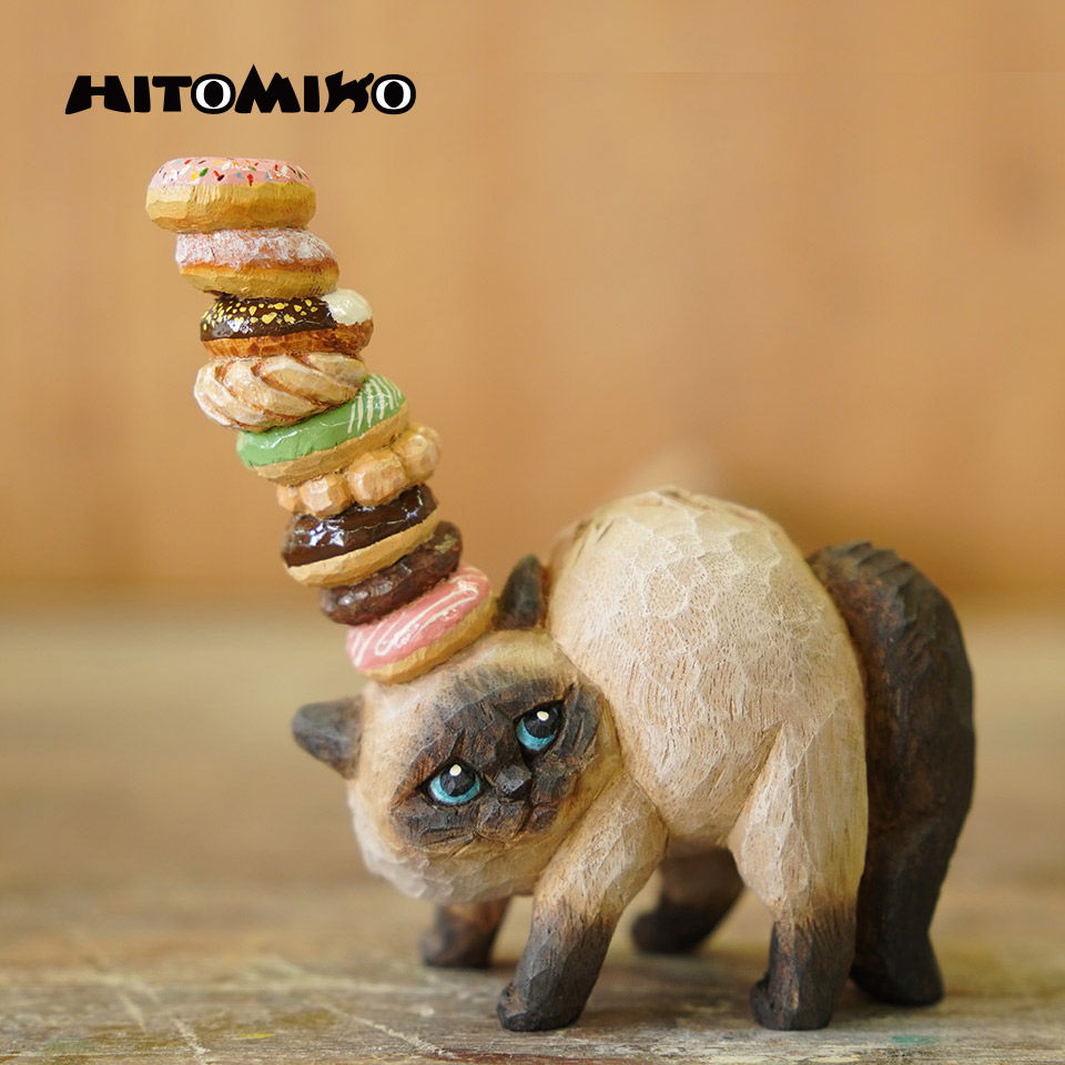 やんのかステップ木彫作品　超スイーツ乗せ ドーナツ【HITOMIKO（木村 瞳）】※一点物　On the Verge, but Never Falling “Yannoka Step: with a  very very Donuts”