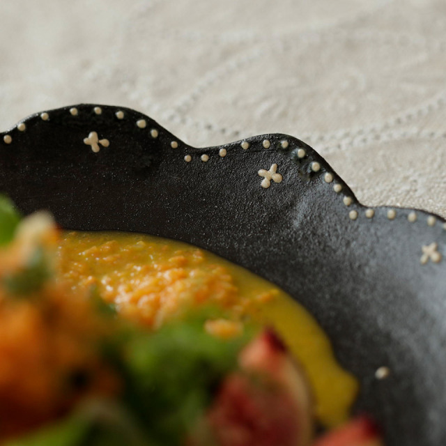 ドットクロス皿（大）【高須愛子（Studio 2G）】