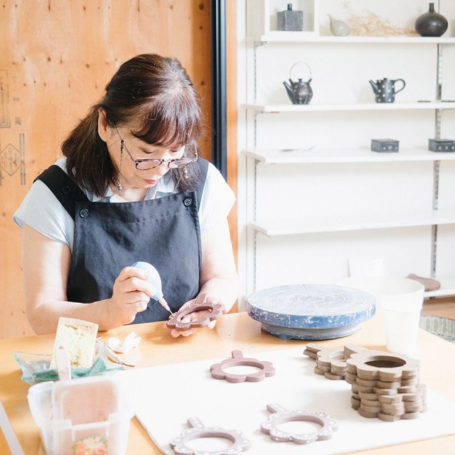 ドットクロス皿（大）【高須愛子（Studio 2G）】