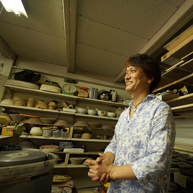 トルコ青釉丸プレート【Studio MUSICA（児島和孝）】