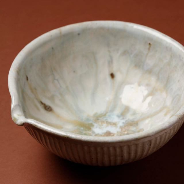 作家もの　鉢　粉引　窯変 粉引灰釉しのぎ鉢【風唄窯（内田秀明）】※受注生産