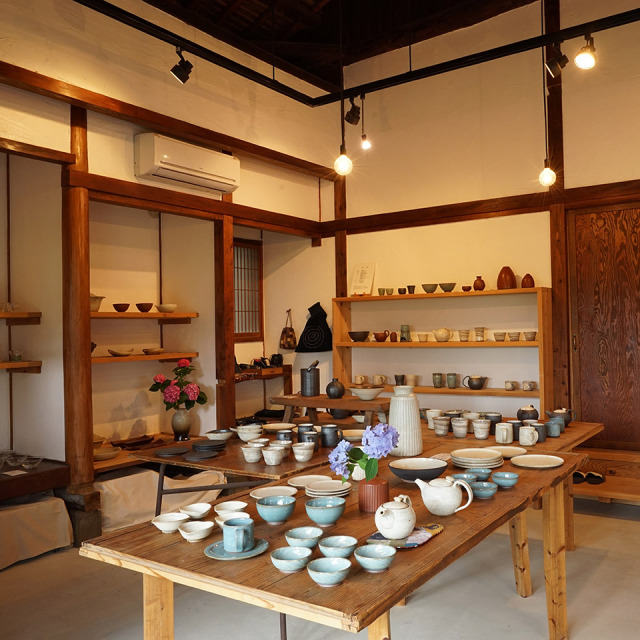 青磁フリーカップ（ストライプ）【うつわと手仕事の店 研（敦賀研二