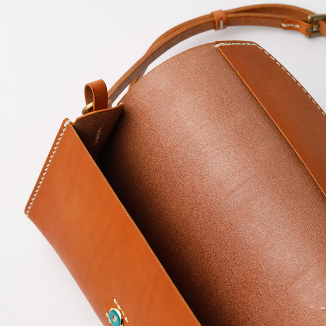 ショルダーバッグ（キャメル）【BLESS（井手英史）】