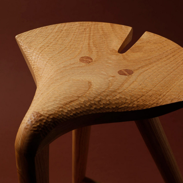 銀杏のスツール【工房はーべすと（黒川コータロー）】