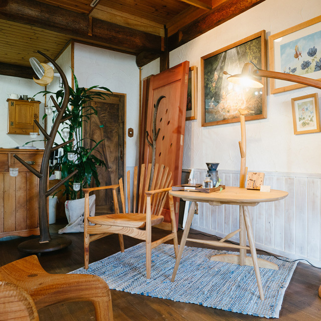 銀杏のスツール【工房はーべすと（黒川コータロー）】