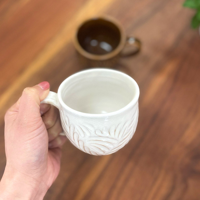 マグカップ中彫模様まる【工房わらし（宮元 美希）】※受注生産