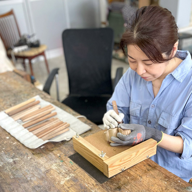 やんのかステップ木彫作品 木彫作品 スイーツ乗せ たい焼き【HITOMIKO