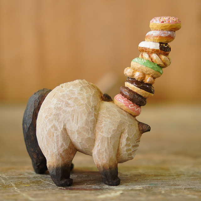 やんのかステップ木彫作品 超スイーツ乗せ ドーナツ【HITOMIKO（木村