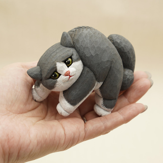やんのかステップ木彫作品 グレーハチワレノーマル【HITOMIKO（木村 瞳