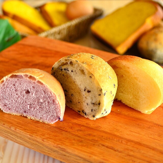 身体がよろこぶパンセット ＆ オリジナルパンナイフ付き（卵・乳製品不使用）【天然パン工房楽楽】