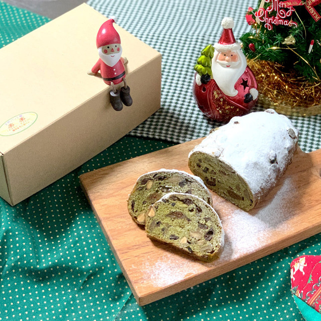 楽楽オリジナルブラン入り天然酵母抹茶シュトーレン［ギフトボックス入り］（卵・乳製品不使用）【天然パン工房楽楽】