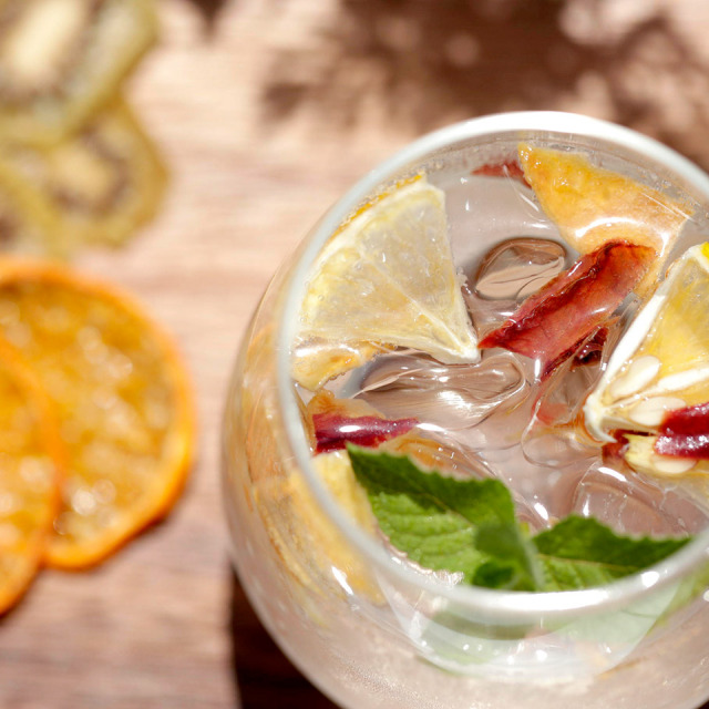 ［ちょっとお得！送料込］季節のベジタブルミックス（3袋）＆ウォーターミックス（4袋 ） 合計7袋セット【110west.inc】