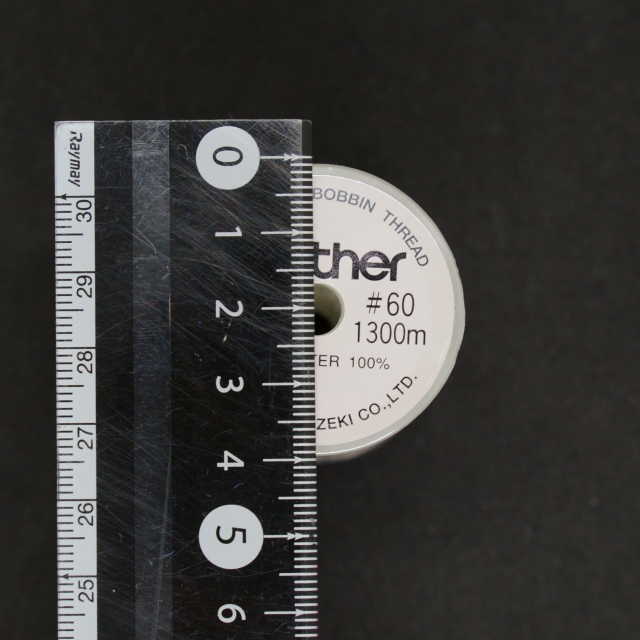 ブラザー工業　刺しゅう下糸　1300ｍ　白