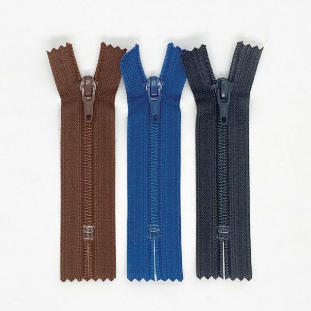 YKK　25FKファスナー　7cm