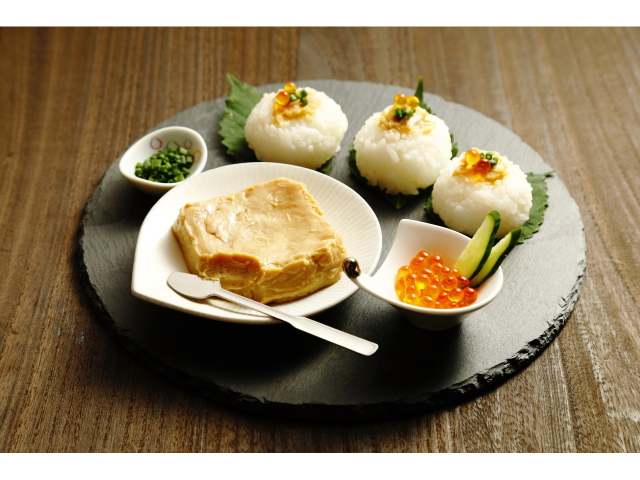 山うにとうふお徳用オリジナル200g　盛付例(白米)