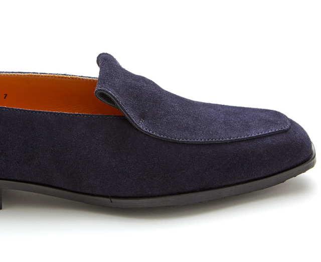 イウゲン IG305： 一見すると普通のベネチアンローファーに見えますが