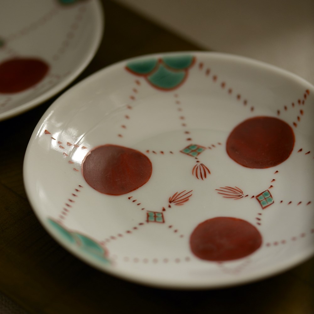 瑛生の器（九谷美陶園）｜瑛生の器 九谷美陶園 赤玉文様三・五寸皿