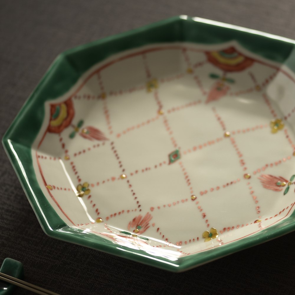[ 受注制作品] 瑛生の器（九谷美陶園）瓔珞文様八寸八角皿　＊納期３〜４ヶ月