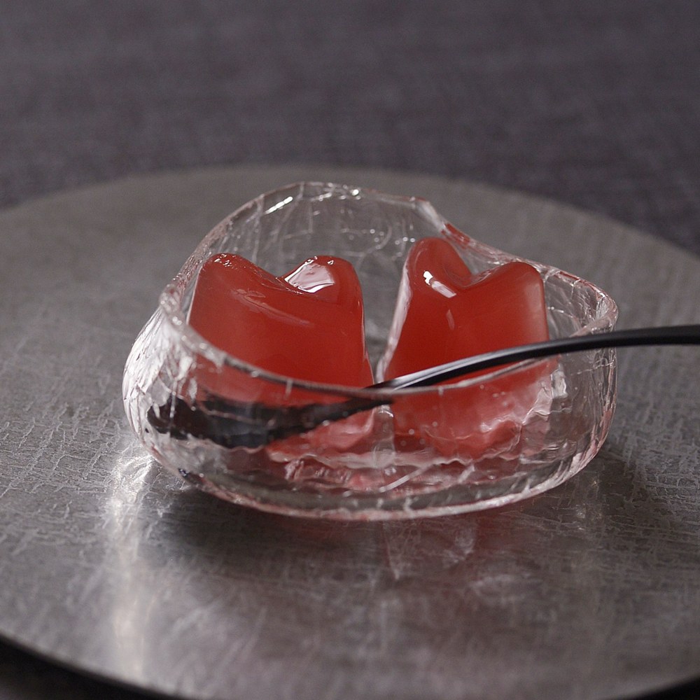 末國清吉 変形豆鉢クラック：1点モノ｜ユニークな形のガラスの小皿