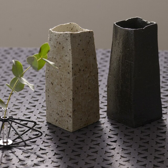 【本物】くっきー！ご本人手作り “指花” 陶器 手捻り炭化花入/炭化焼成 桜 #ceramics #ceramic #pottery