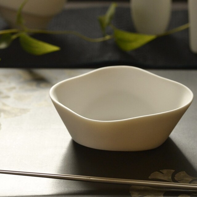 かっじょ　新品　陶器　陶芸作家　オフホワイトの取り鉢5個　114 かっじょ 新品 陶器 陶芸作家 オフホワイトの取り鉢5個 114 新品