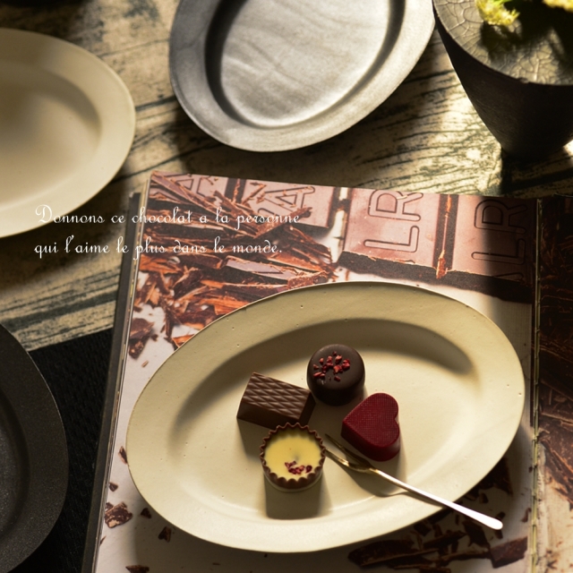 未使用☆伊藤剛俊　オーバル皿　小 伊藤環(イトウカン)の【1＋0】オーバル皿通販 | 集英社HAPPY PLUS STORE