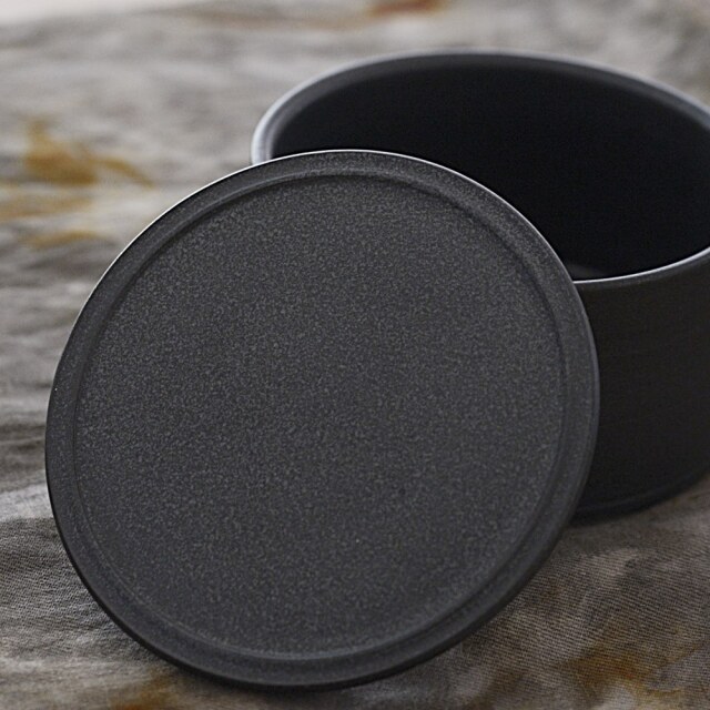 小野俊｜黒鉄釉蓋物（中）｜作家もの和食器通販通販 IVORY
