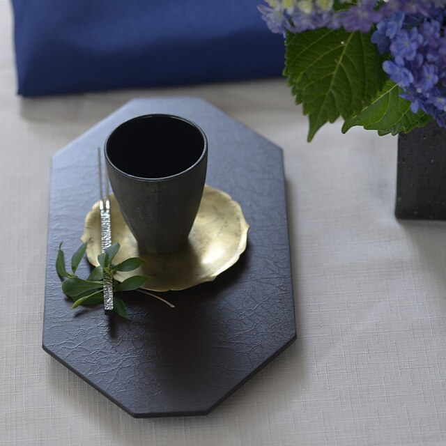 革文様トレイ ｜漆器｜作家もの和食器通販”IVORY