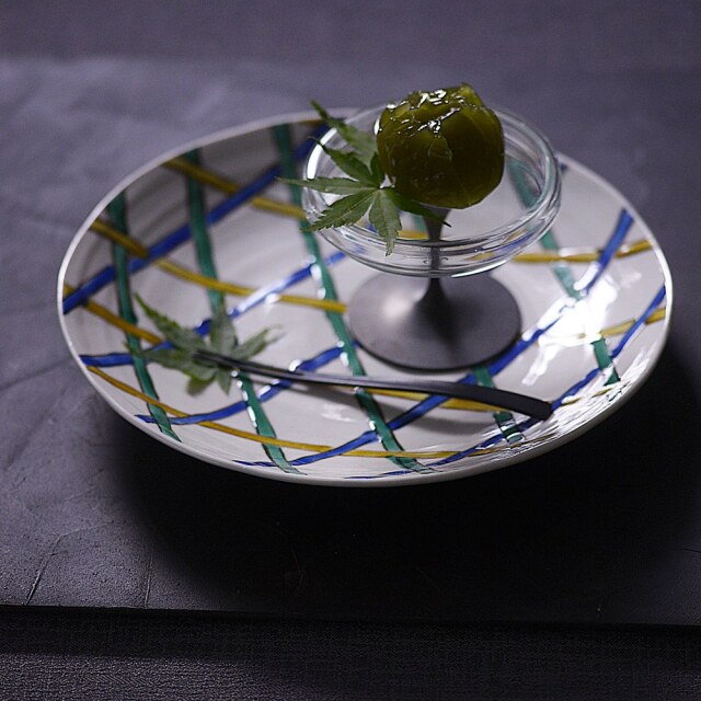 新品同様　手書き九谷焼窯元瑛生　平皿 新品同様 手書き九谷焼窯元瑛生 平皿