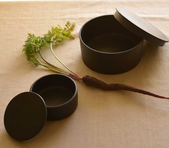 小野俊｜黒鉄釉蓋物（小）｜作家もの和食器通販通販 IVORY