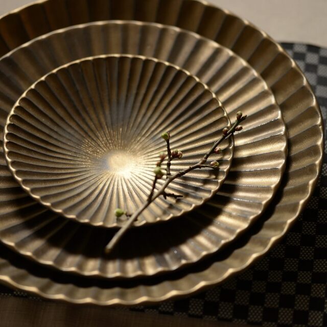 奥田章｜金彩菊花皿｜作家もの和食器通販”IVORY