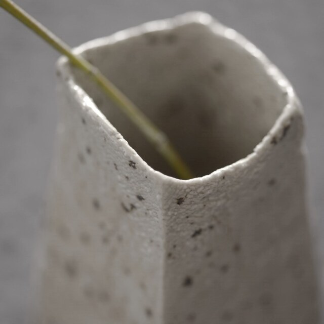 原康広（弥兆窯）｜角一輪挿し｜作家もの和食器通販”IVORY