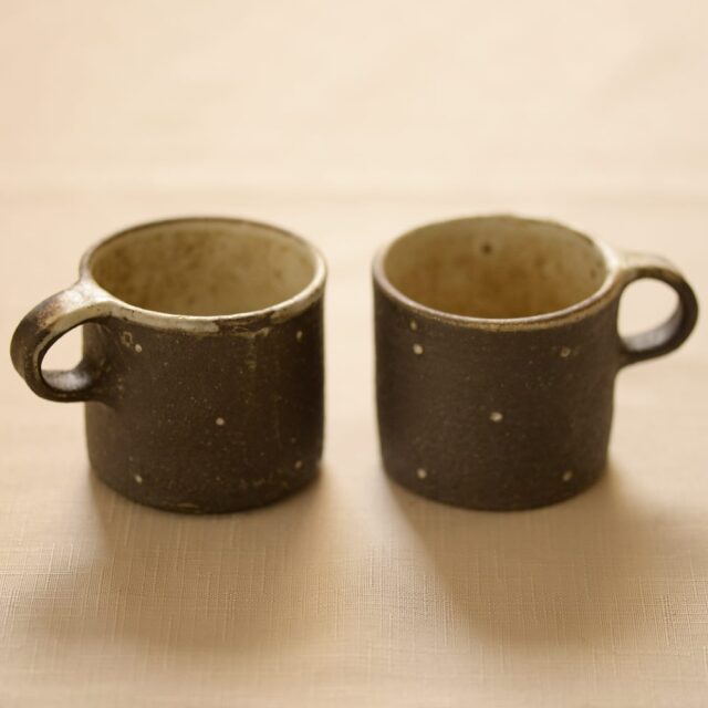 村上直子｜黒灰釉dot カップ＆ソーサー｜作家もの和食器通販”IVORY