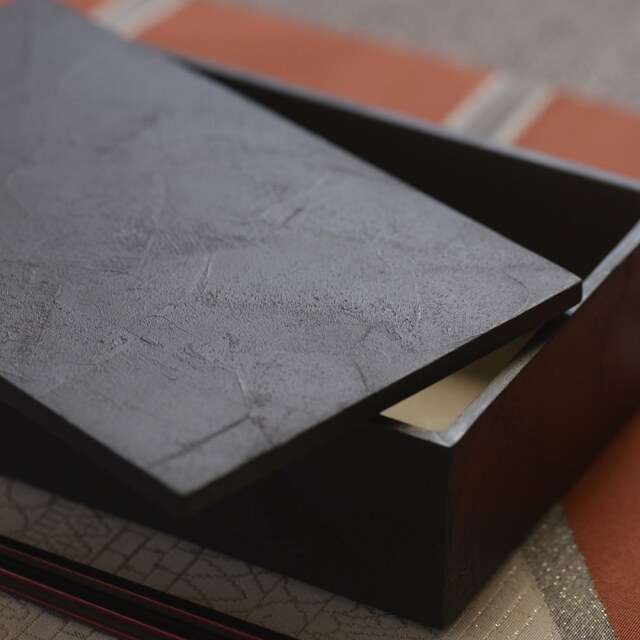 冨樫孝男｜シャンパンゴールド｜ランチマット｜（漆の折敷）｜作家もの