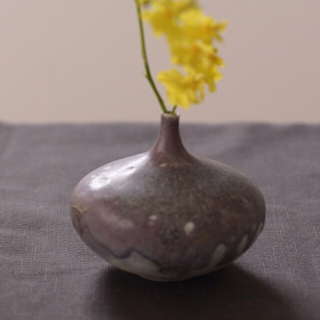 紫色のひび割れ釉薬の花瓶　直径約22cm 紫色のひび割れ釉薬の花瓶 直径約22cm - メルカリ