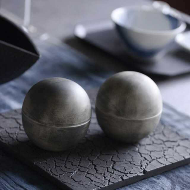 ［受注制作品］蓋物　球体　セピア｜にしだゆか（納期7～12ヶ月）