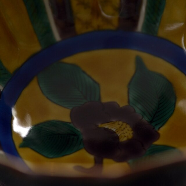 瑛生の器（九谷美陶園）｜吉田屋手椿文様大鉢 ｜作家の器と暮らす。IVORY