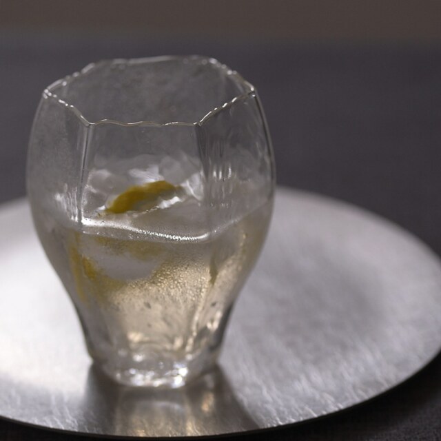 末國清吉 六角グラス｜手になじむ透明なガラスの器