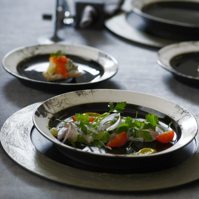 若生沙耶香 ｜Rim Plate black | 作家もの和食器通販