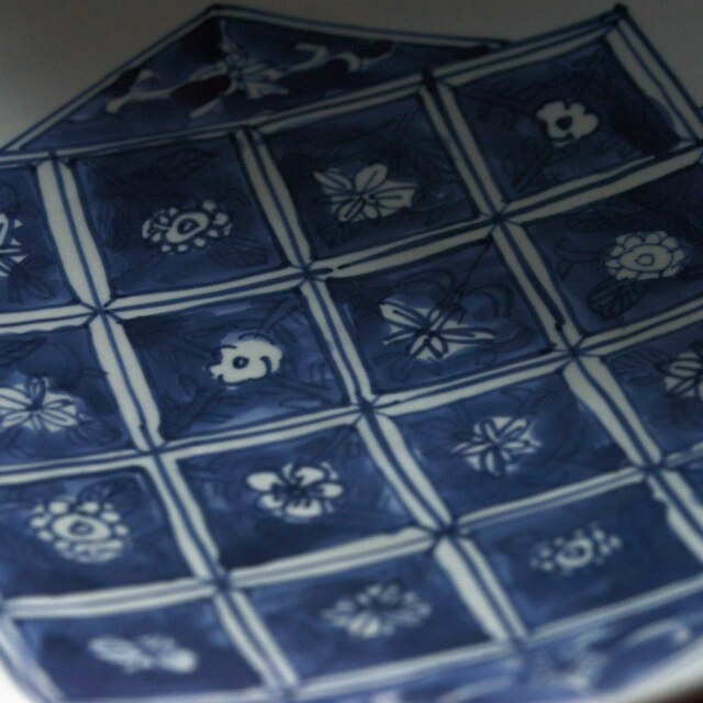 瑛生の器（九谷美陶園）｜瑛生の器 九谷美陶園 染付さらさ文様尺皿(魯