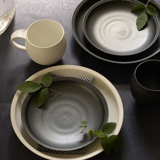 小野俊｜緩深皿｜作家もの和食器通販通販 IVORY