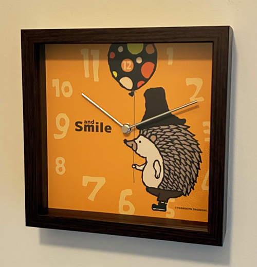 掛け時計・ハリネズミ(22cm角)[アイボリー・武内祐人]　