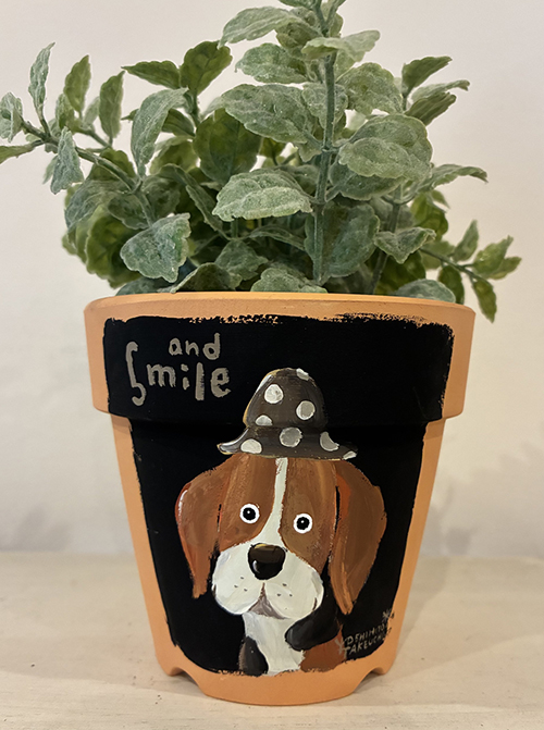 植木鉢 『ビーグル』・手描き作品[武内祐人]
