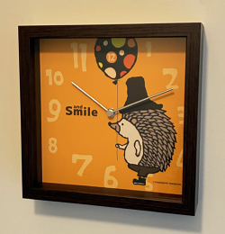 掛け時計・ハリネズミ(22cm角)[アイボリー・武内祐人]　